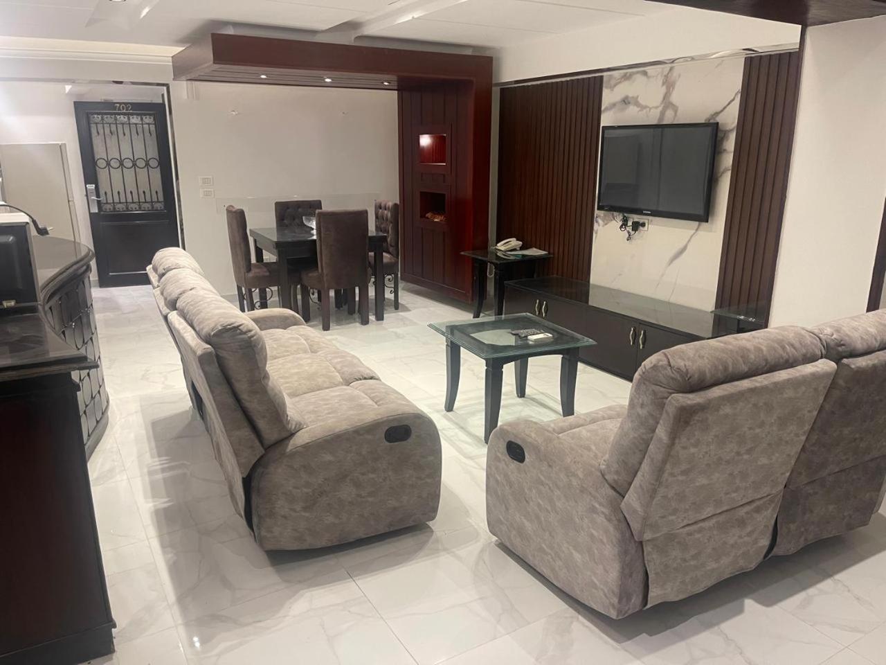 Tohfa Luxury Apartment Kairo Bagian luar foto